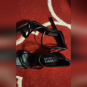 Journee Collection Heels